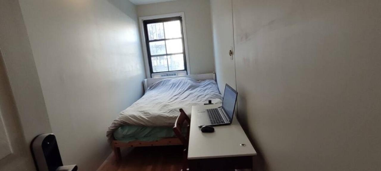 Central & Affordable Williamsburg Small Room New York Bagian luar foto