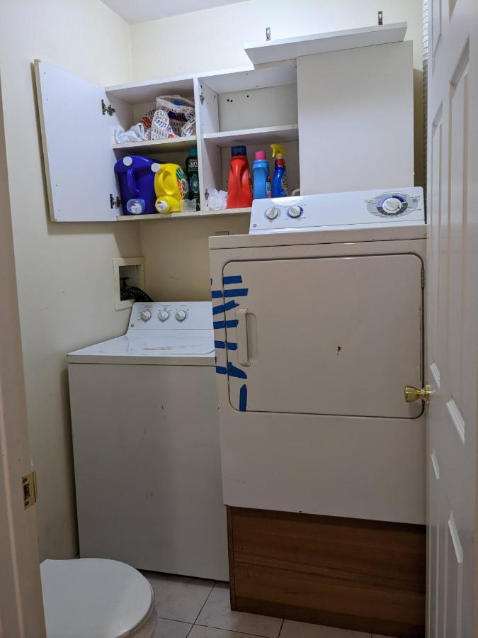 Central & Affordable Williamsburg Small Room New York Bagian luar foto